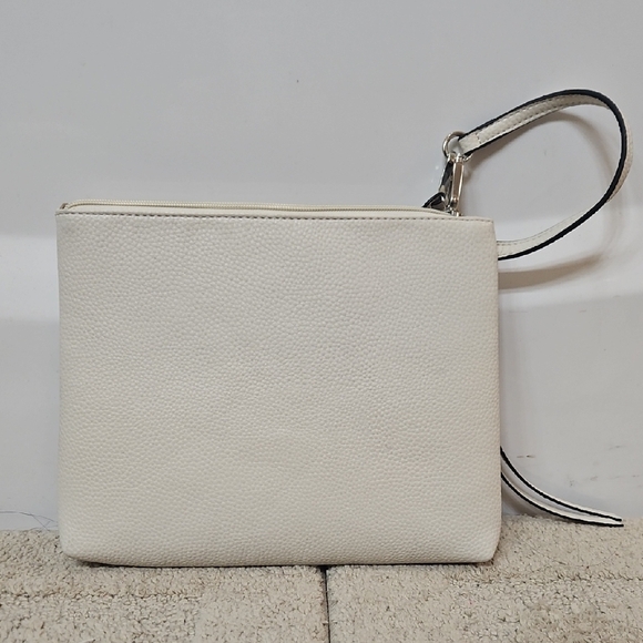 Beauty Bundle and Chic Off White Wristlet Clutch with Mini Pouch and Makeup Set - Picture 5 of 15